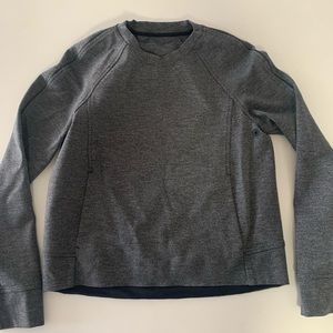 Lululemon Pullover, size 2